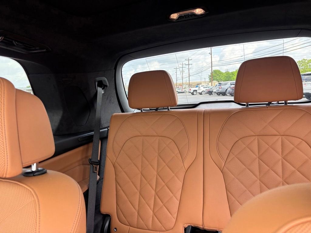 2025 BMW X7 xDrive40i