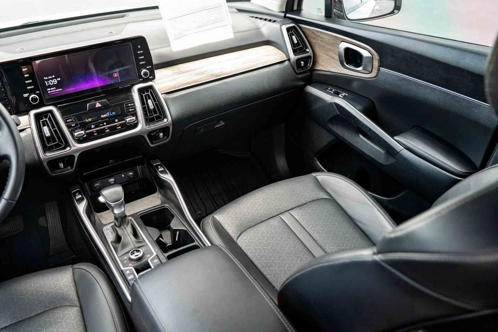 2023 Kia Sorento X-Line EX