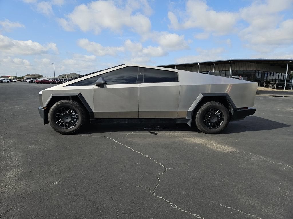 2024 Tesla Cybertruck Cyberbeast