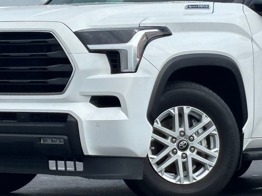 2025 Toyota Sequoia SR5