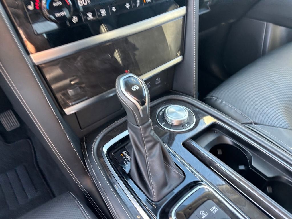 2024 INFINITI QX80 LUXE