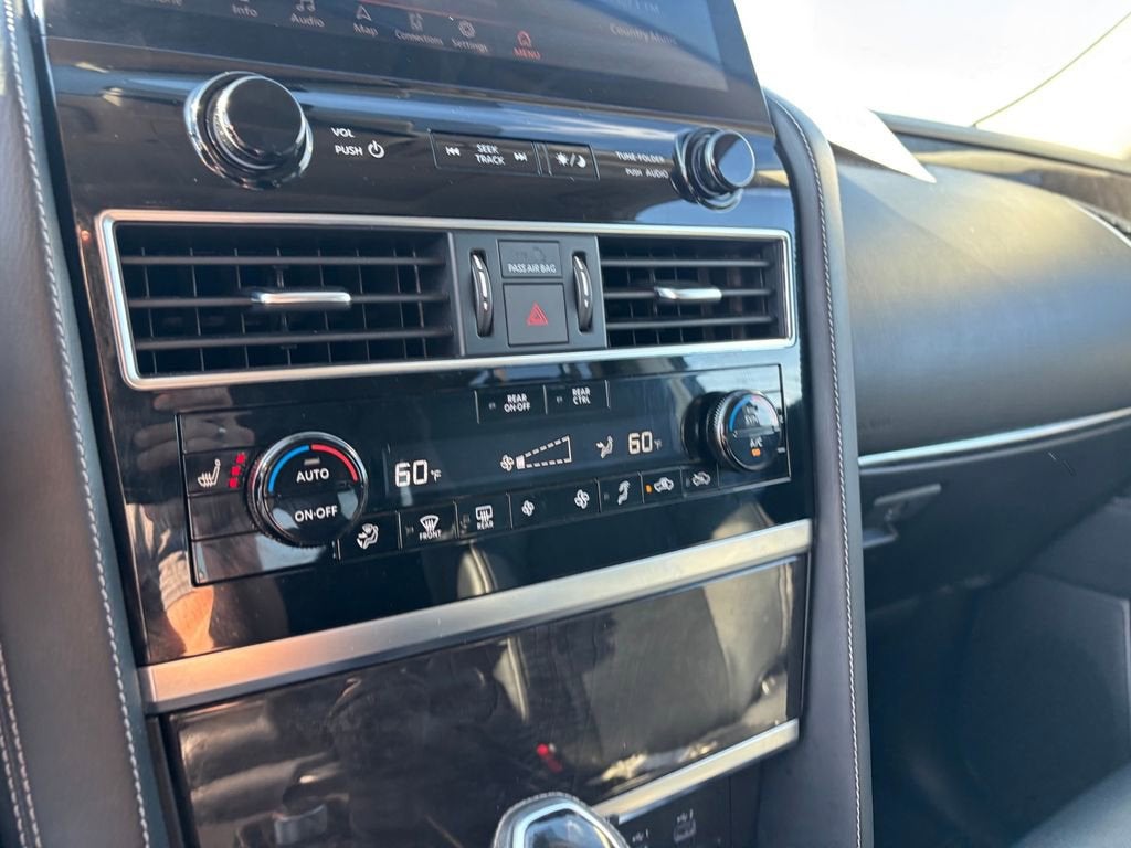 2024 INFINITI QX80 LUXE