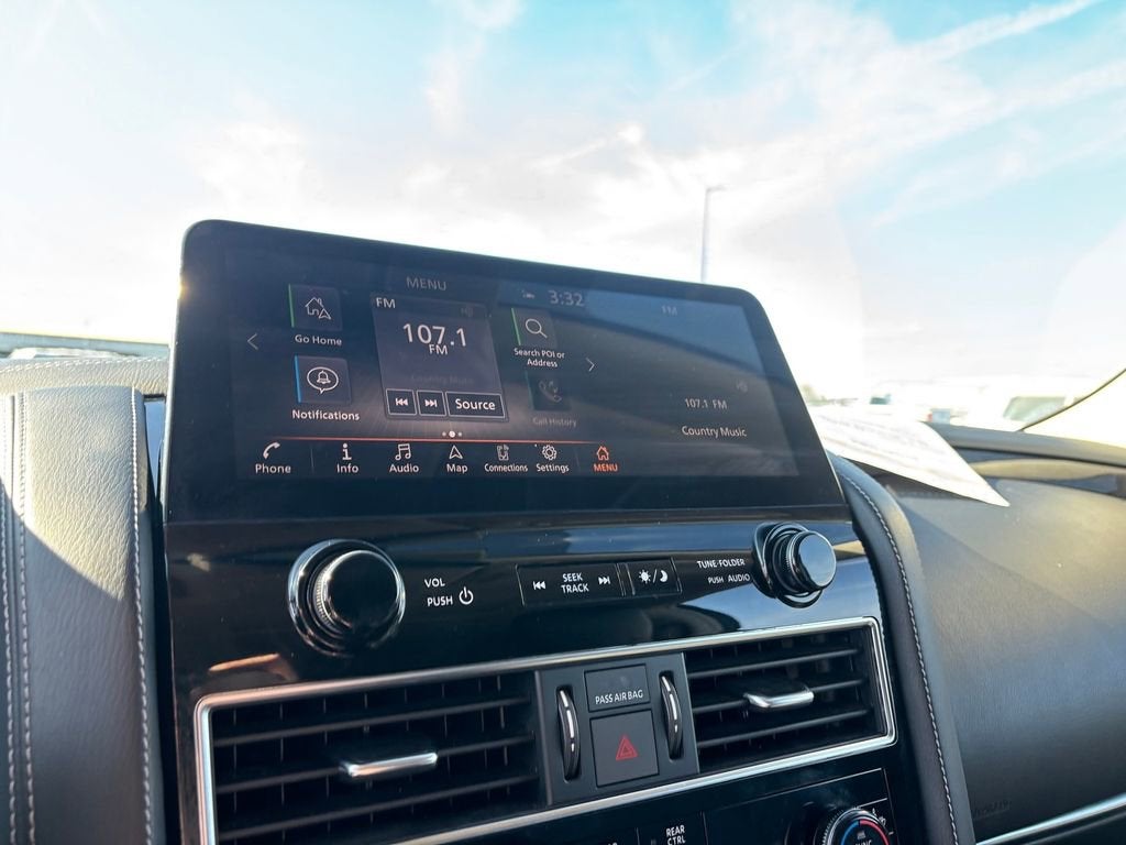 2024 INFINITI QX80 LUXE