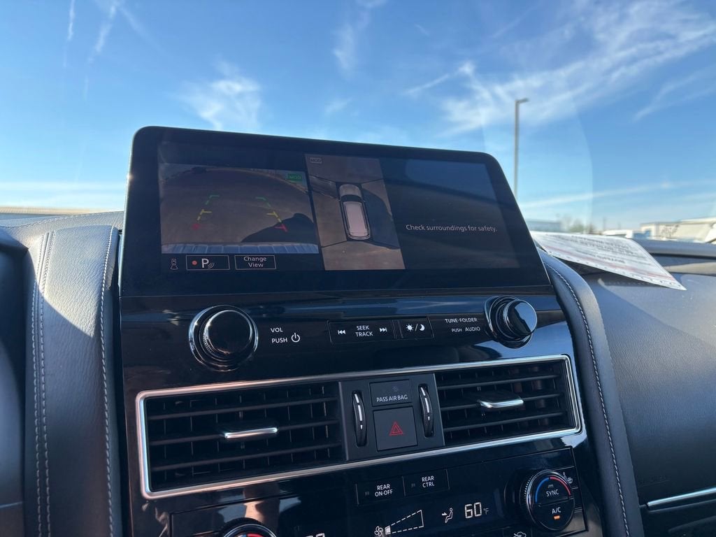 2024 INFINITI QX80 LUXE