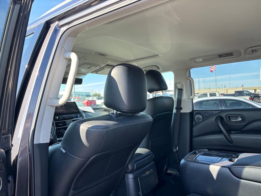 2024 INFINITI QX80 LUXE