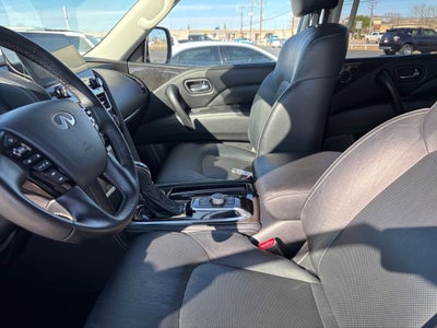 2024 INFINITI QX80 LUXE