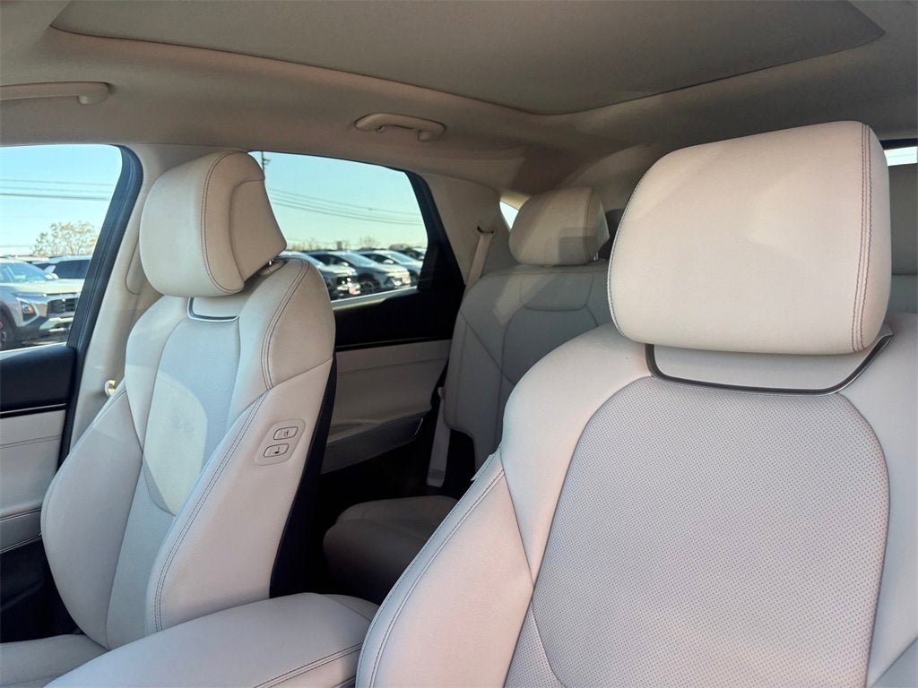 2023 Genesis GV70 2.5T