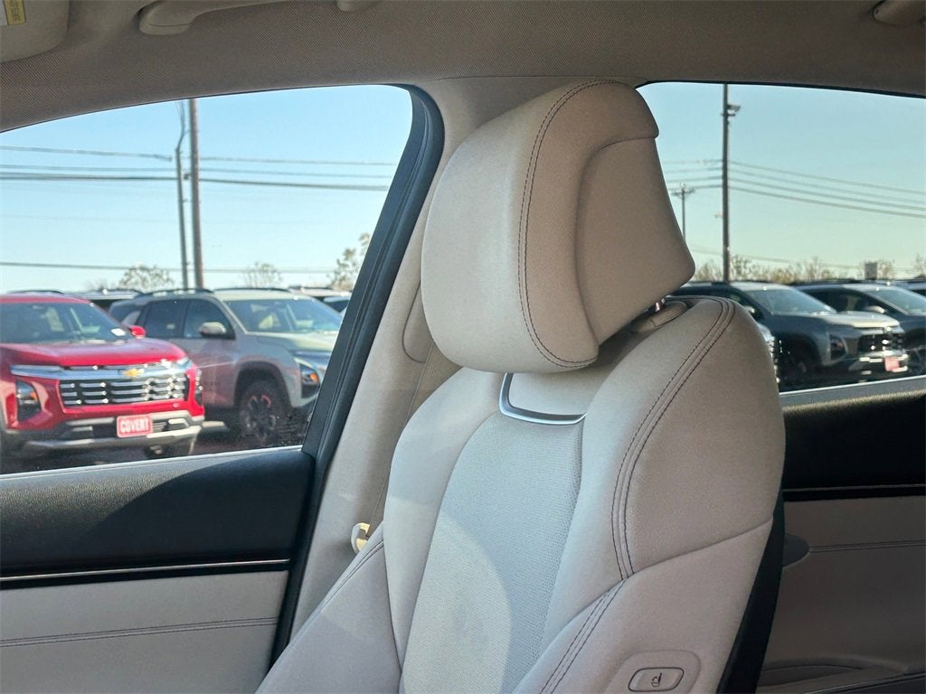 2023 Genesis GV70 2.5T