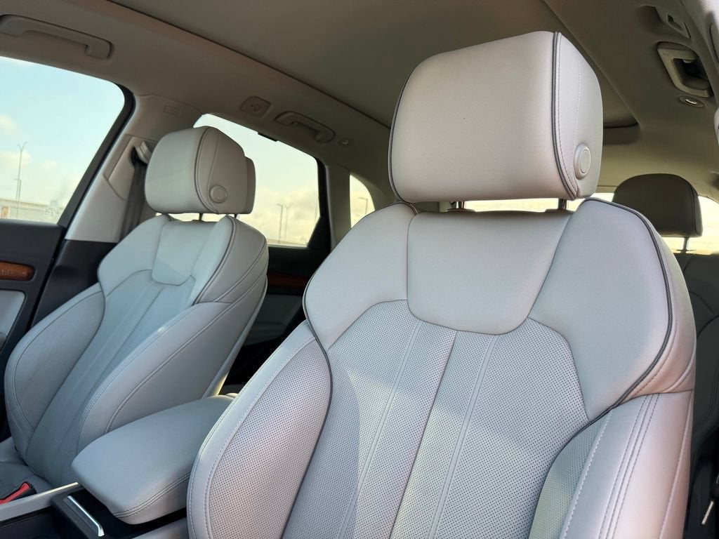 2022 Audi Q5 Prestige 45 TFSI S line quattro S tronic