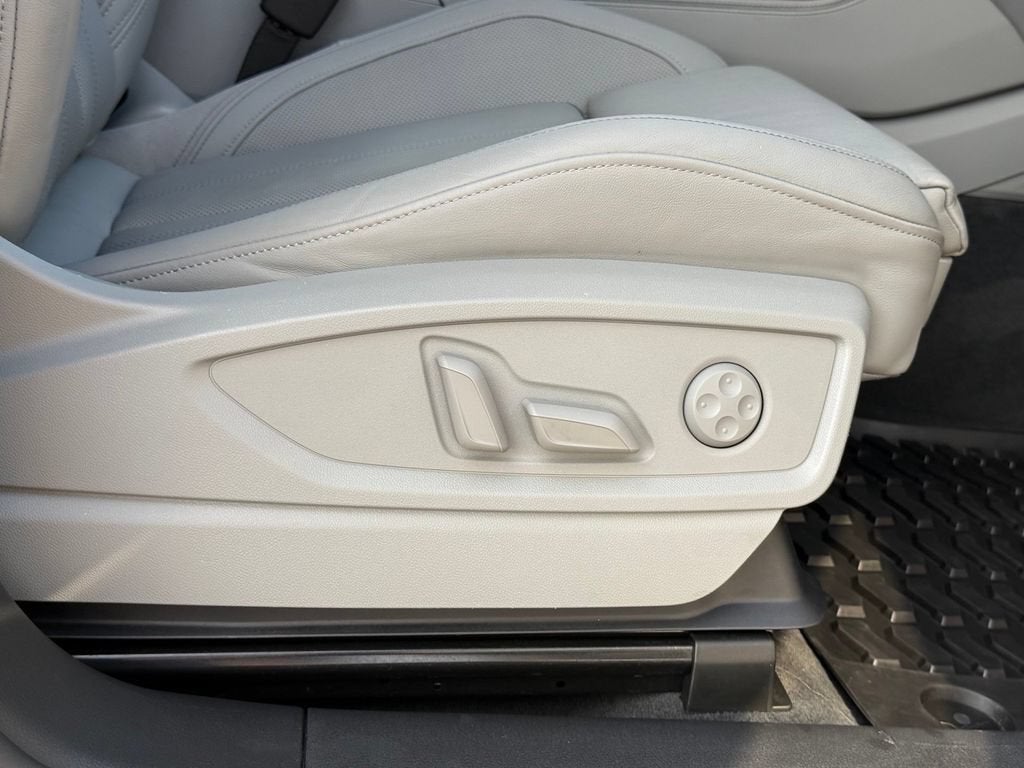 2022 Audi Q5 Prestige 45 TFSI S line quattro S tronic
