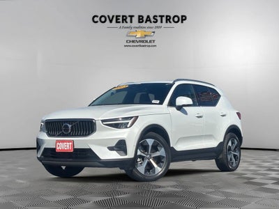 2023 Volvo XC40 Plus Bright Theme