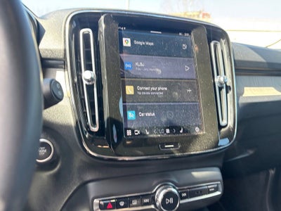 2023 Volvo XC40 Plus Bright Theme