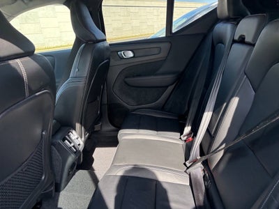 2023 Volvo XC40 Plus Bright Theme