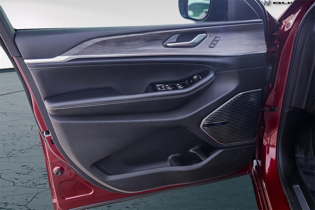 2022 Jeep Grand Cherokee Overland