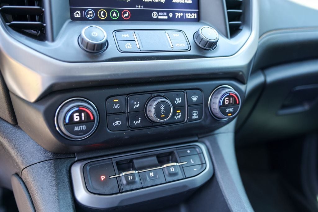 2023 GMC Acadia AT4