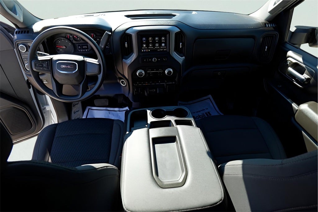 2024 GMC Sierra 2500HD Pro