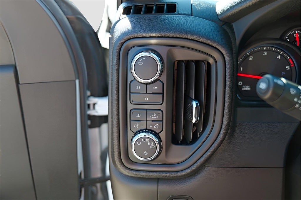 2024 GMC Sierra 2500HD Pro