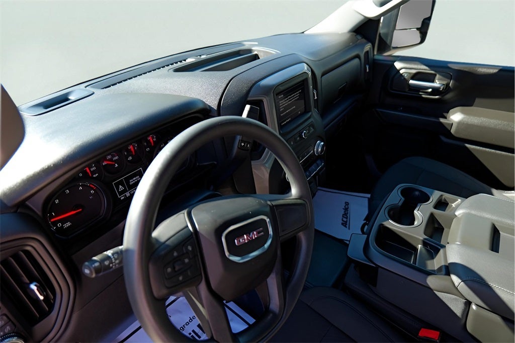 2024 GMC Sierra 2500HD Pro