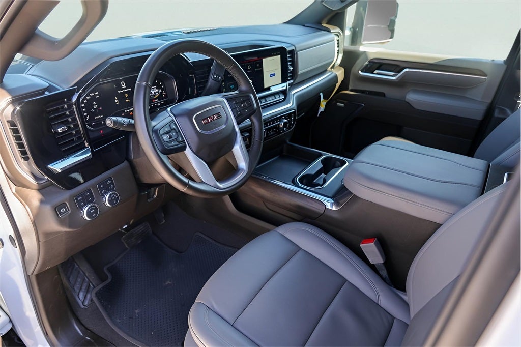 2025 GMC Sierra 3500HD SLT