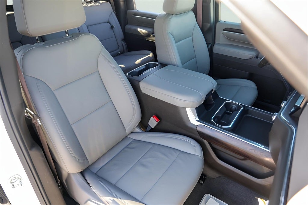 2025 GMC Sierra 3500HD SLT