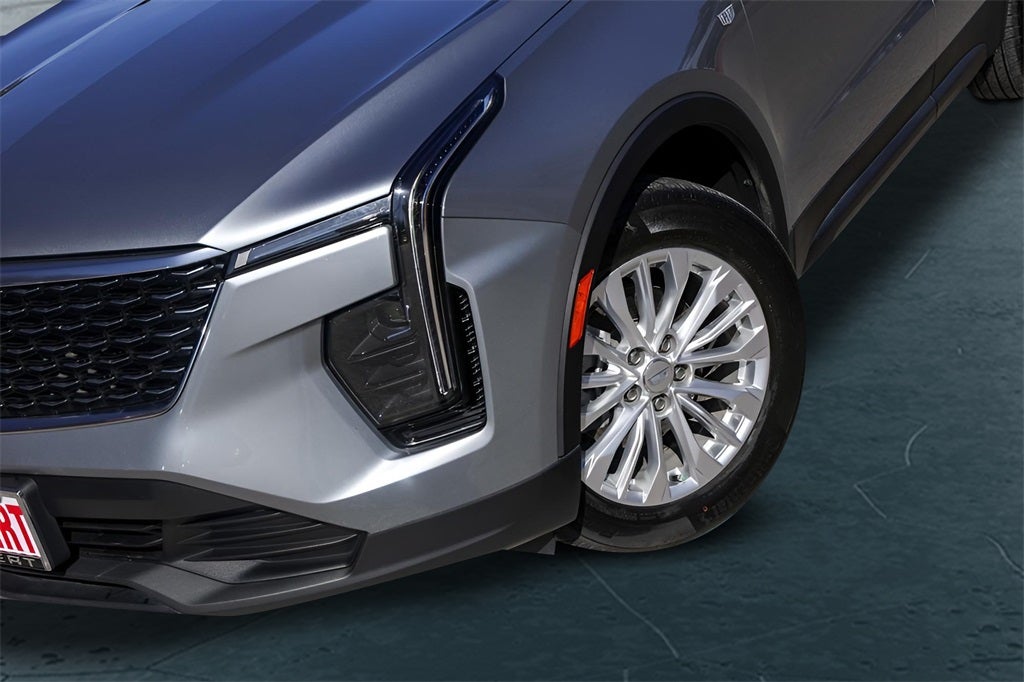 2024 Cadillac XT4 Luxury