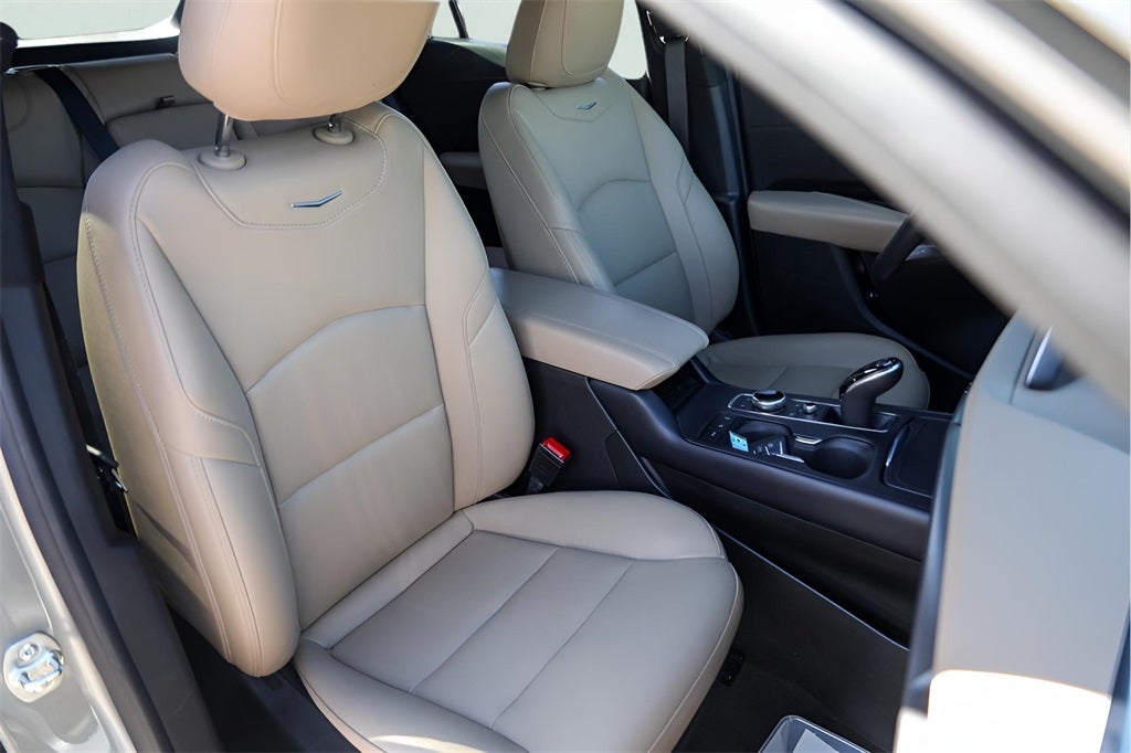 2024 Cadillac XT4 Luxury