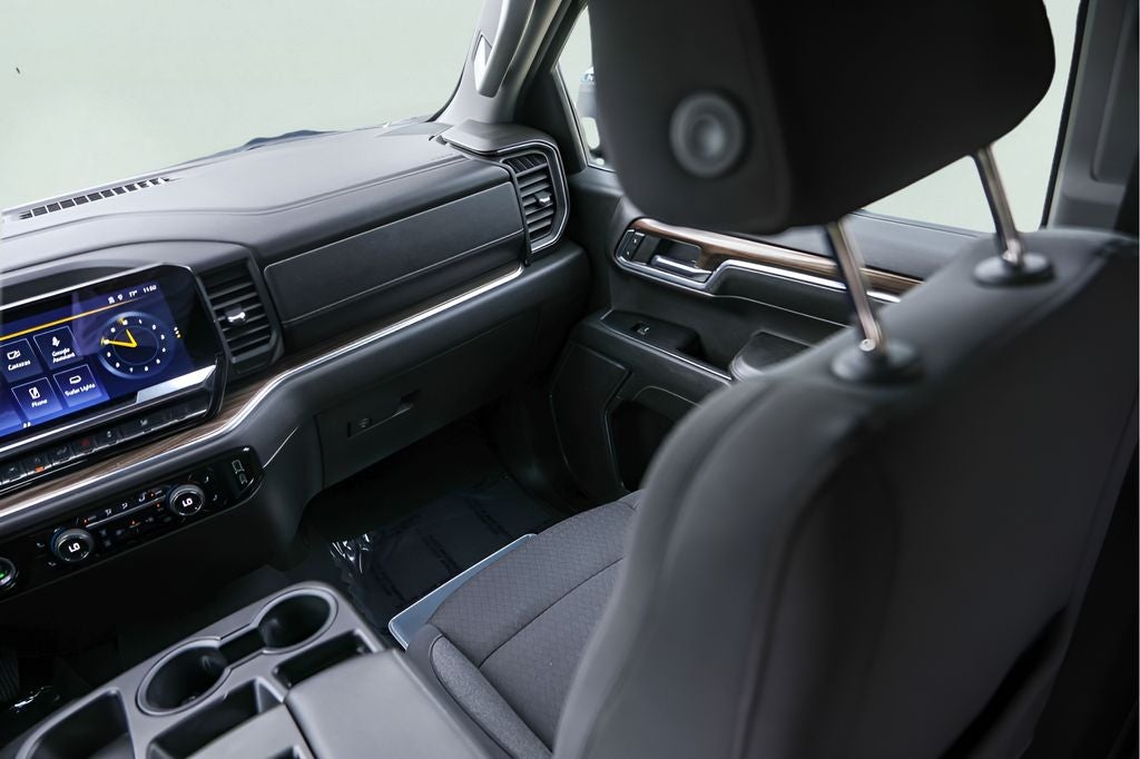 2024 Chevrolet Silverado 1500 LT LT1