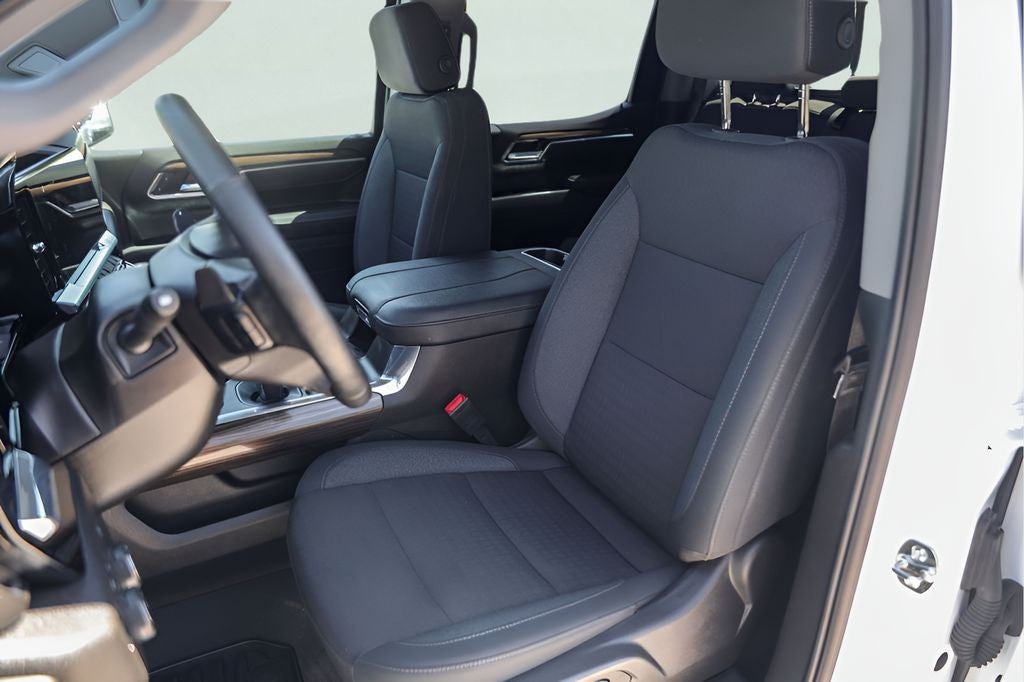 2025 Chevrolet Silverado 1500 LT LT1