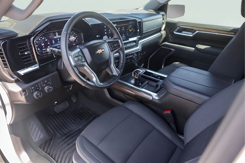 2025 Chevrolet Silverado 1500 LT LT1