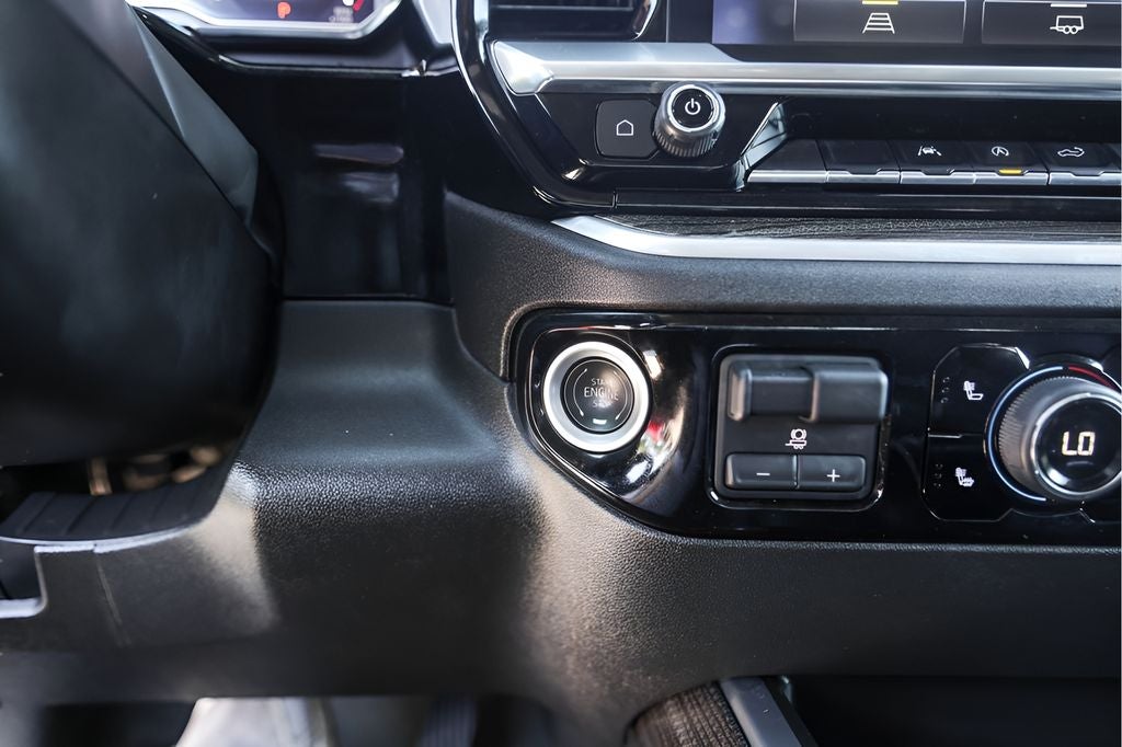 2025 Chevrolet Silverado 1500 LT LT1