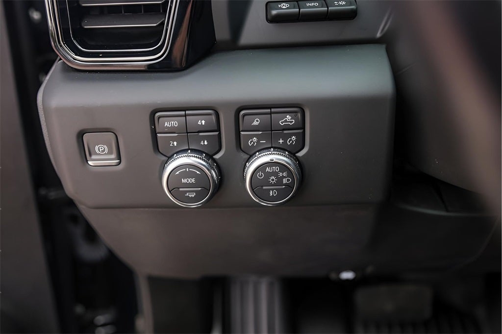 2024 GMC Sierra 1500 AT4X