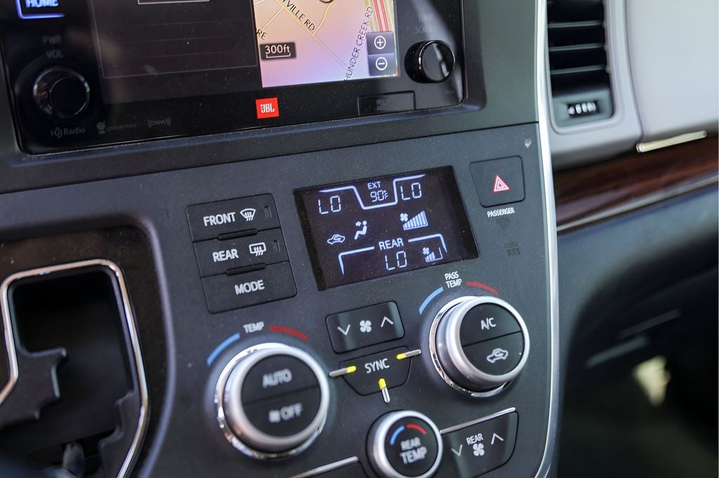2017 Toyota Sienna Limited Premium 7 Passenger