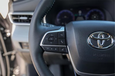 2025 Toyota Highlander Platinum