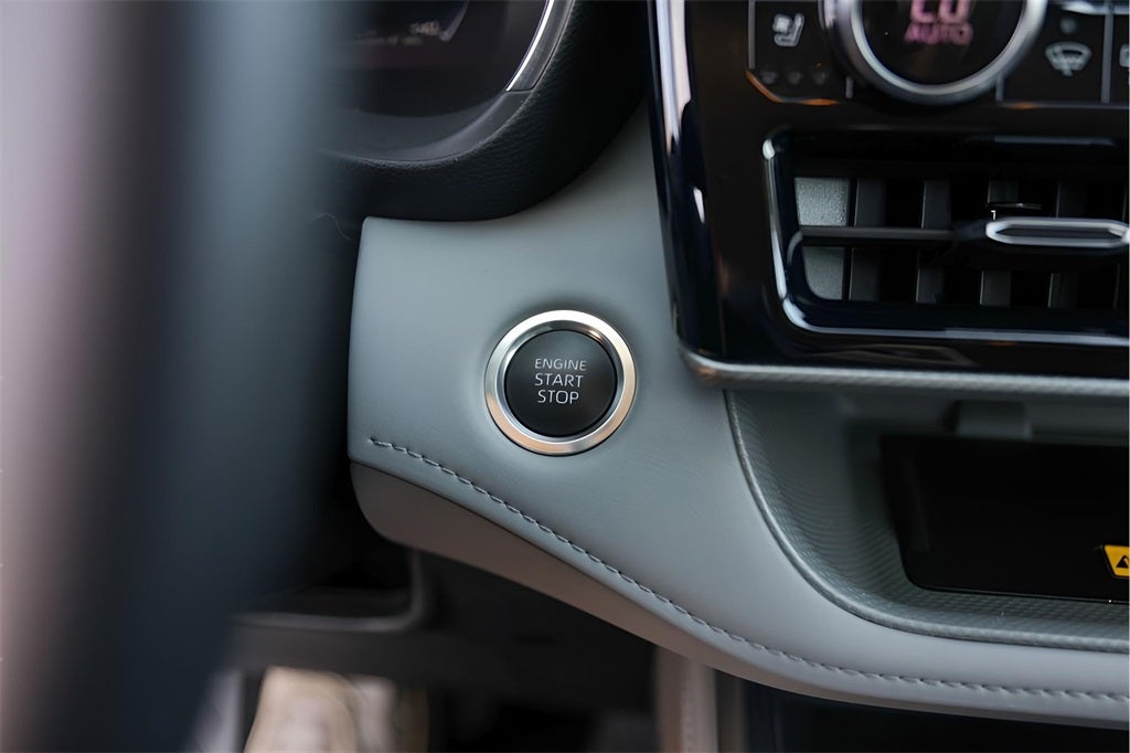 2025 Toyota Highlander Platinum