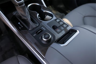 2025 Toyota Highlander Platinum