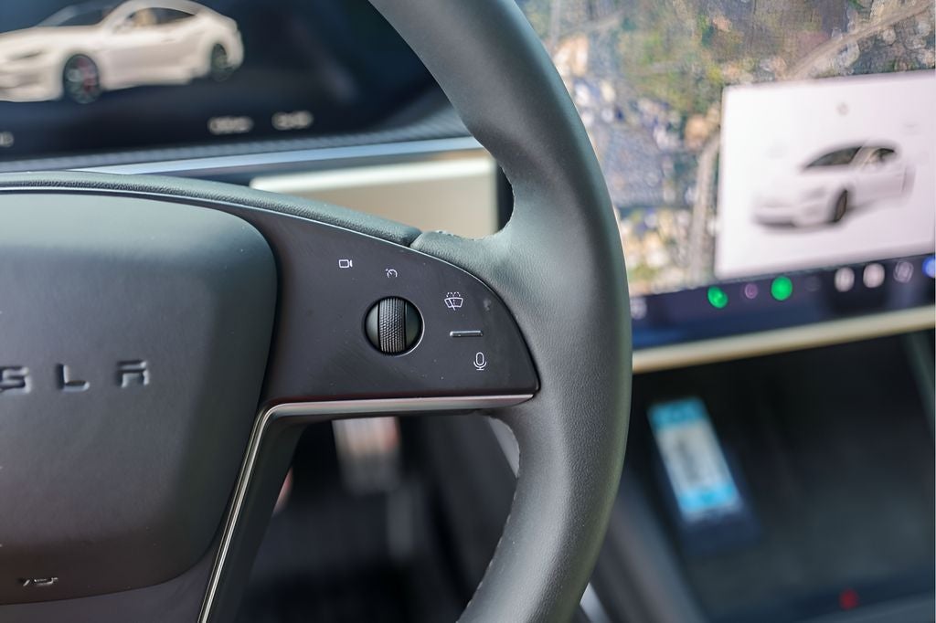 2025 Tesla Model S Plaid