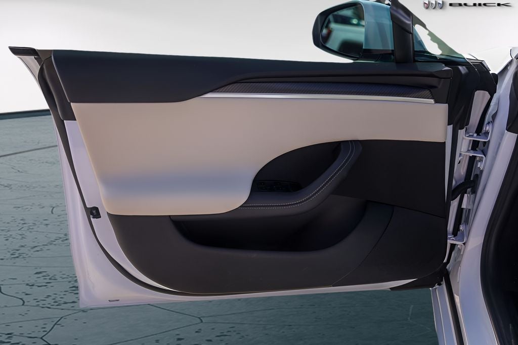 2025 Tesla Model S Plaid