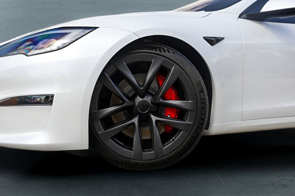 2025 Tesla Model S Plaid