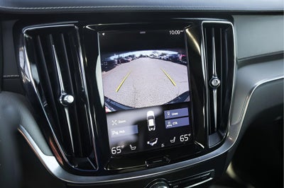 2022 Volvo S60 B5 R-Design