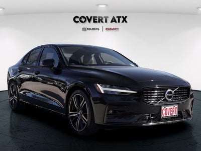 2022 Volvo S60 B5 R-Design