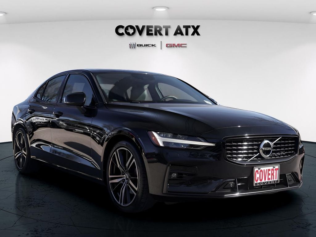 2022 Volvo S60 B5 R-Design