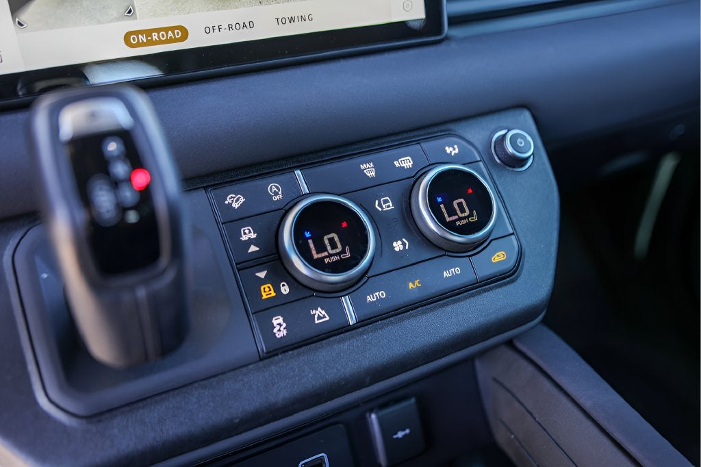 2023 Land Rover Defender 110 X-Dynamic SE