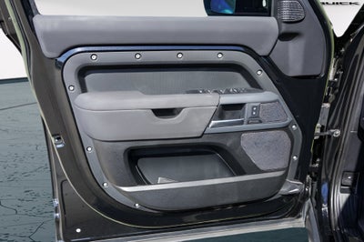 2023 Land Rover Defender 110 X-Dynamic SE