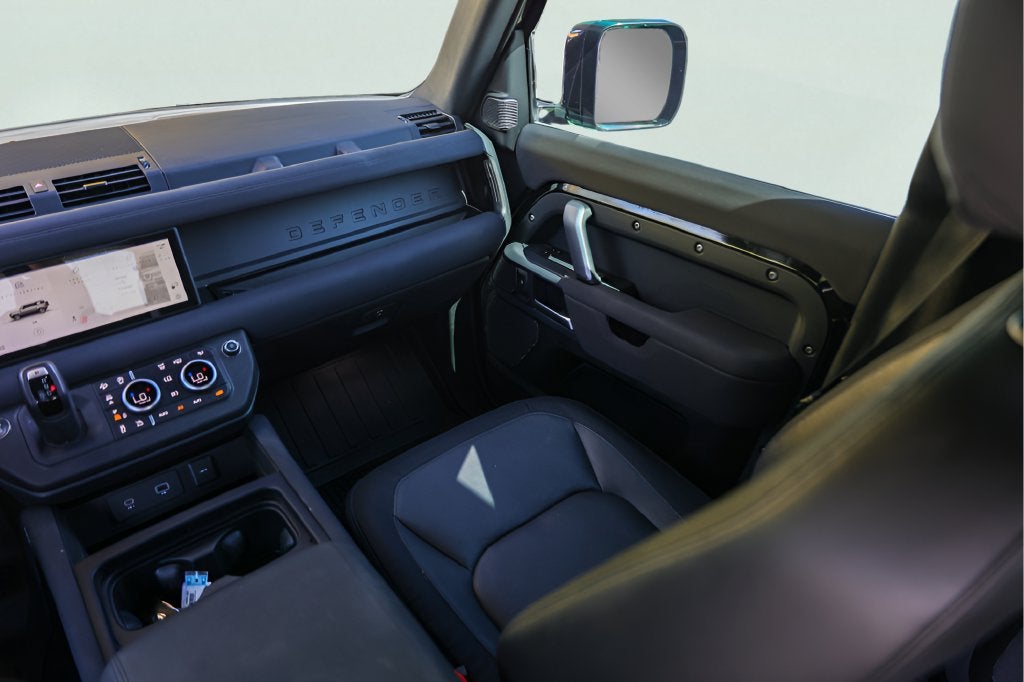2023 Land Rover Defender 110 X-Dynamic SE