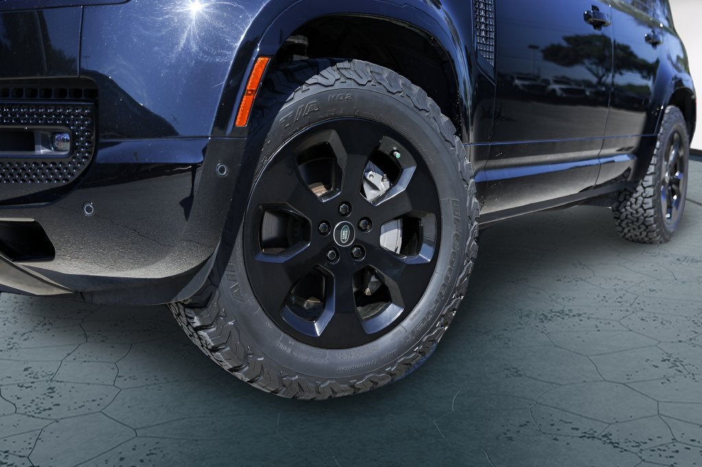 2023 Land Rover Defender 110 X-Dynamic SE