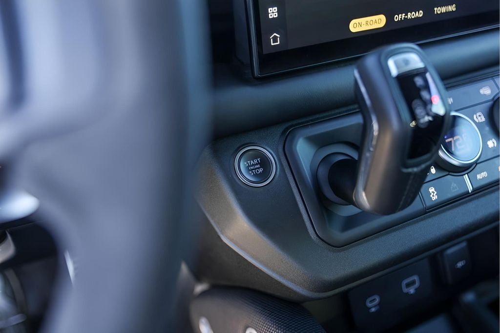 2023 Land Rover Defender 110 V8