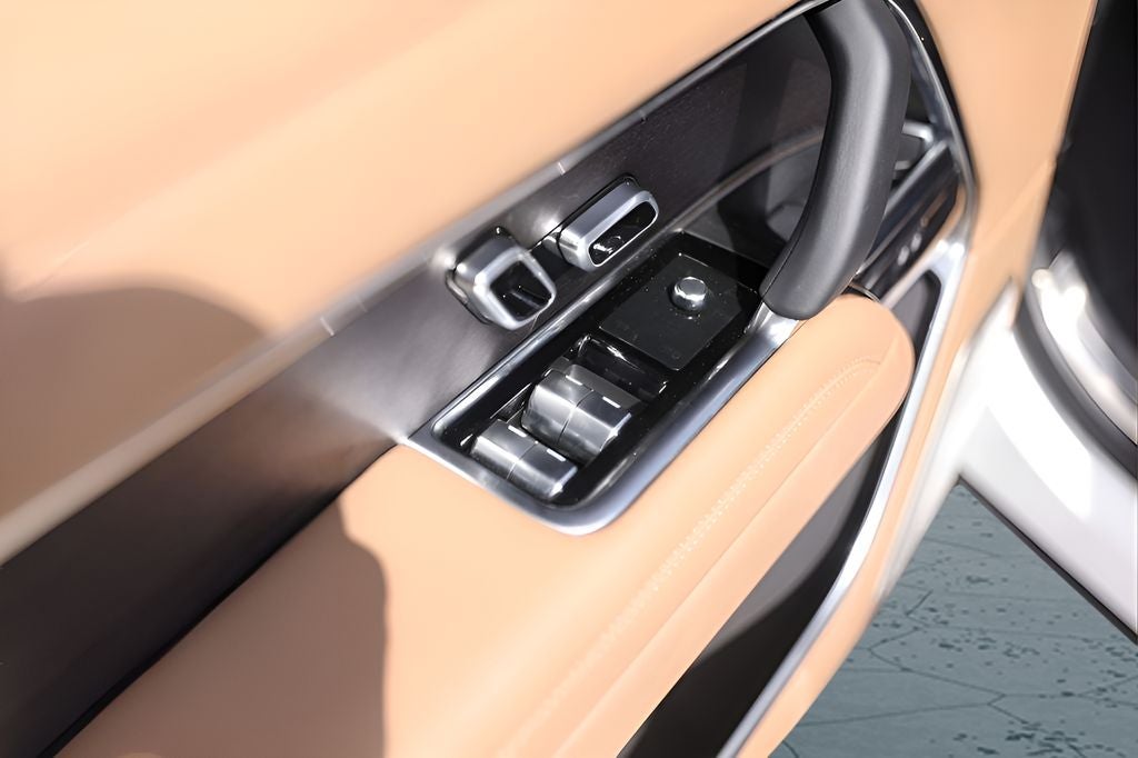 2025 Land Rover Range Rover Autobiography
