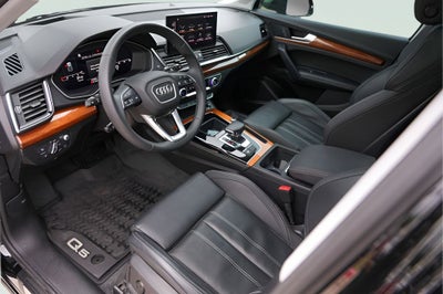 2022 Audi Q5 45 S line Prestige quattro