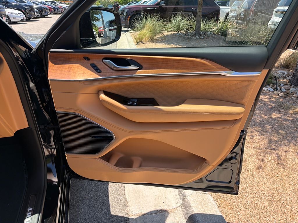 2023 Jeep Grand Cherokee Summit Reserve