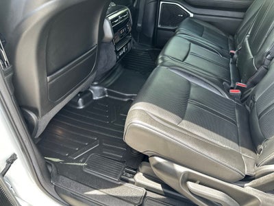 2023 Jeep Wagoneer Base